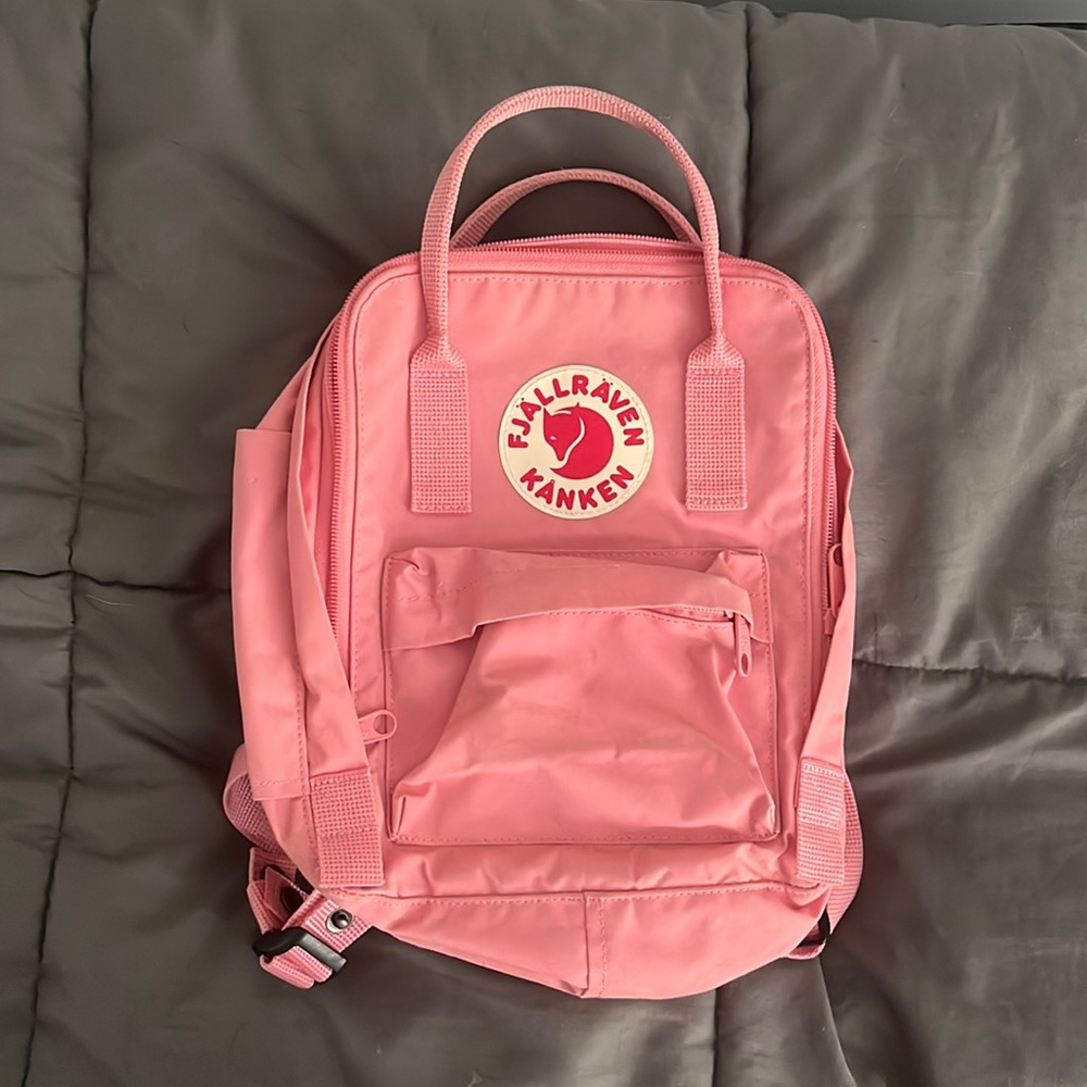 Fjallraven kanken mini backpack